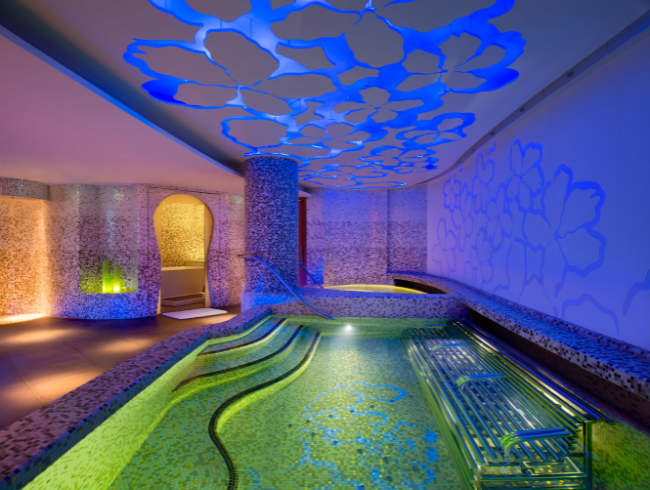 IMMERSE. RECOVER. GLOW. LUXURY WELLNESS DAY PASS